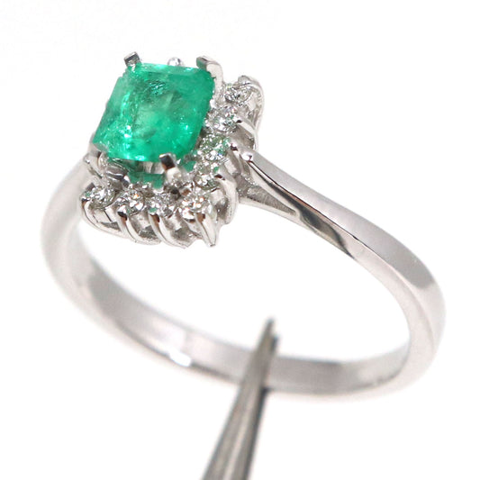 14k White Gold Ring with Emerald and Small Diamonds Size 7